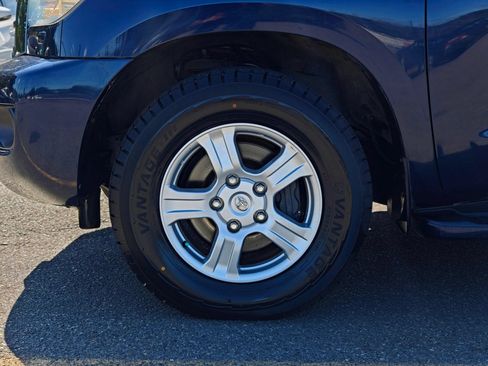 Used 2010 Toyota Sequoia SR5 AWD/4WD image 65
