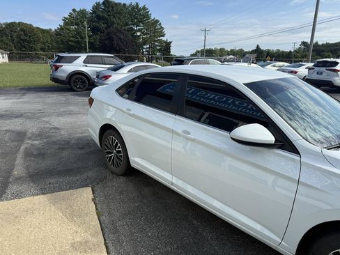 Used 2021 Volkswagen Jetta R-Line FWD image 6