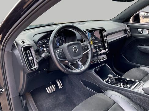 Used 2021 Volvo XC40 T5 R-Design w/ Climate Package AWD/4WD image 18