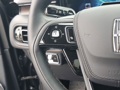 New 2026 Lincoln Aviator Reserve w/ Jet Appearance Package AWD/4WD image 16
