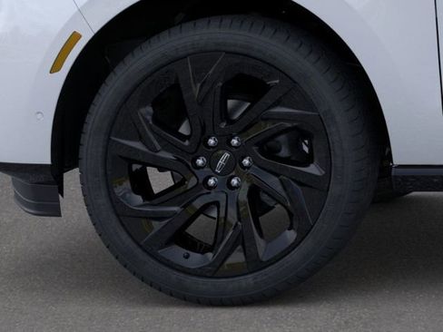 New 2025 Lincoln Navigator L Black Label image 19