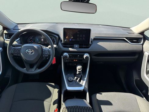 Used 2025 Toyota RAV4 LE image 12