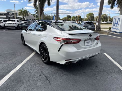Used 2020 Toyota Camry XSE image 6