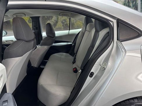 Used 2022 Toyota Corolla LE image 10