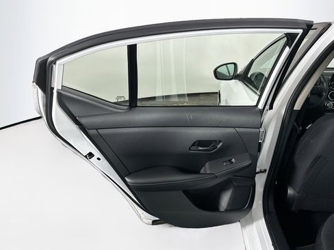 Used 2025 Nissan Sentra S image 24