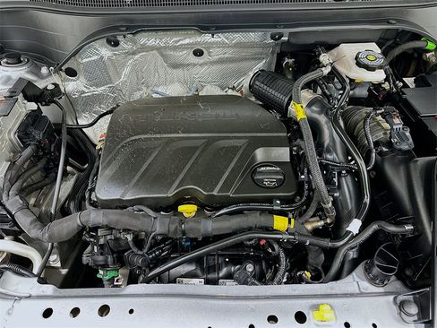 Used 2025 Chevrolet Trax ACTIV w/ Driver Confidence Package image 30