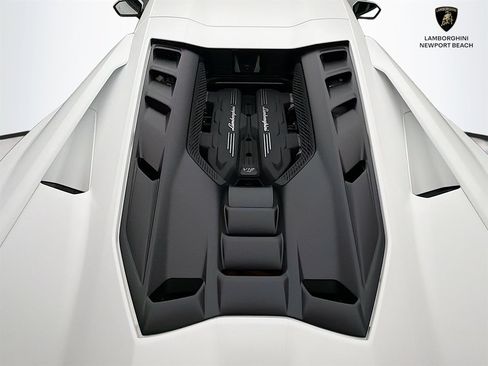 Used 2024 Lamborghini Revuelto AWD/4WD image 47