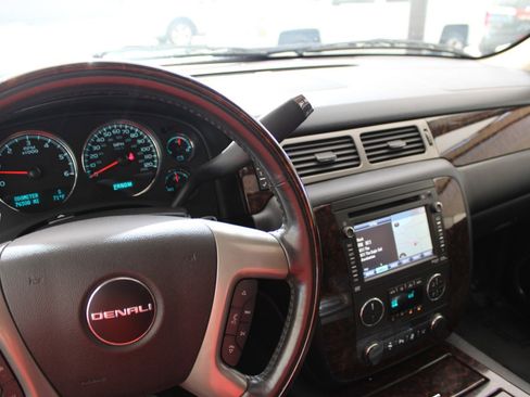 Used 2013 GMC Yukon Denali image 22
