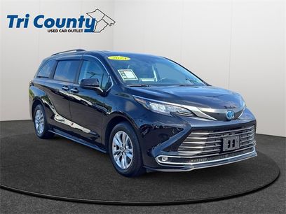 Certified 2024 Toyota Sienna XLE