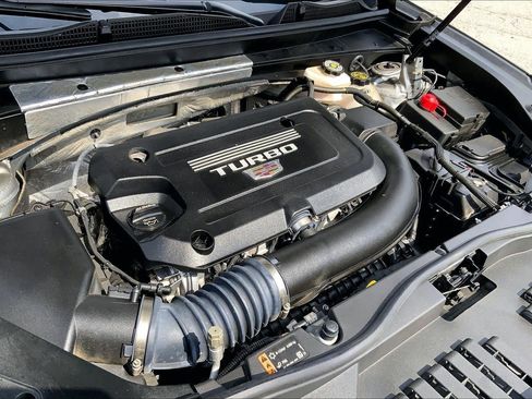 Certified 2024 Cadillac XT4 Premium Luxury AWD/4WD image 10