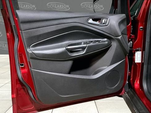 Used 2015 Ford C-MAX SE w/ Equipment Group 203A FWD image 11