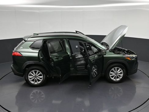 Used 2022 Toyota Corolla Cross LE FWD image 39