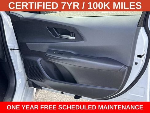Used 2024 Toyota Prius XLE AWD/4WD image 8