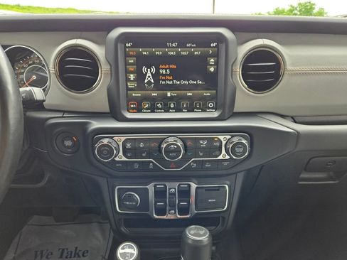 Used 2023 Jeep Wrangler Unlimited Sahara AWD/4WD image 22