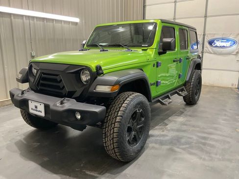 Used 2020 Jeep Wrangler Unlimited Sport S image 3