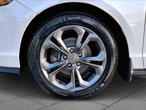 Used 2023 Honda Accord EX image 10
