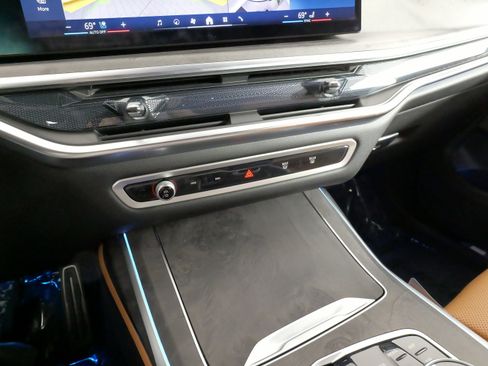 Used 2026 BMW X7 xDrive40i w/ Executive Package AWD/4WD image 63