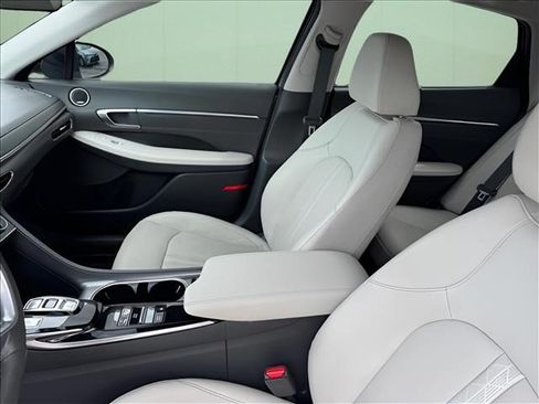 Certified 2023 Hyundai Sonata Limited FWD image 9