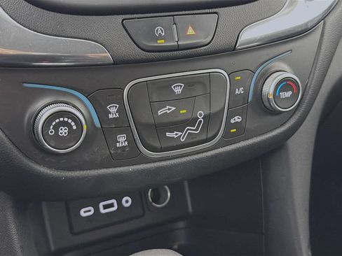 Used 2022 Chevrolet Equinox LT AWD/4WD image 19