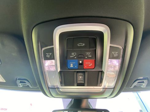 Used 2024 RAM 3500 Limited AWD/4WD image 38
