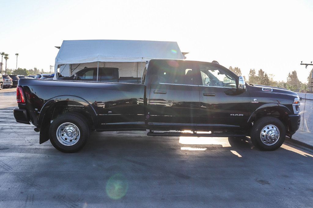 Used 2025 RAM 3500 Longhorn w/ Max Tow Package AWD/4WD image 13