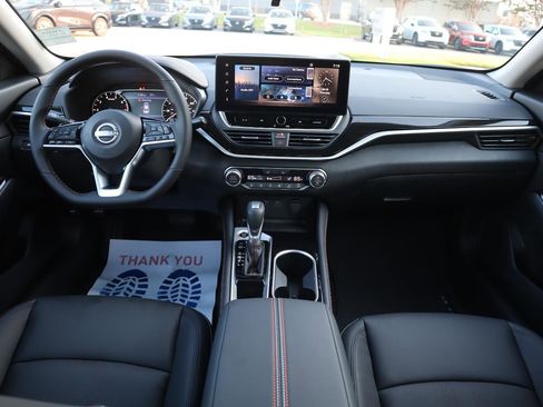 New 2025 Nissan Altima 2.5 SR w/ SR Premium Package image 20