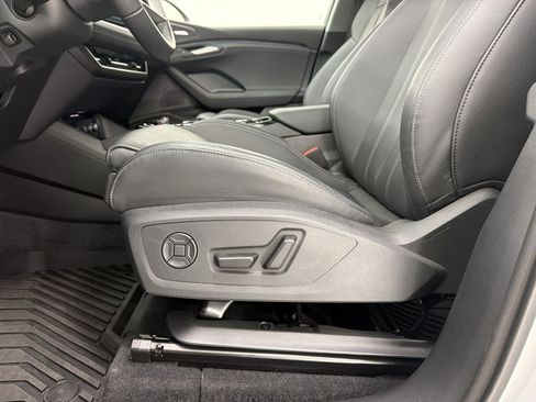 Used 2025 Audi Q6 e-tron Premium Plus w/ Premium Plus AWD/4WD image 5