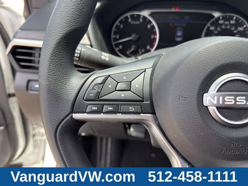 Used 2025 Nissan Altima 2.5 SV AWD/4WD image 17
