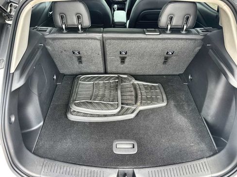 Used 2022 Buick Encore GX Preferred w/ Sport Touring Package FWD image 24