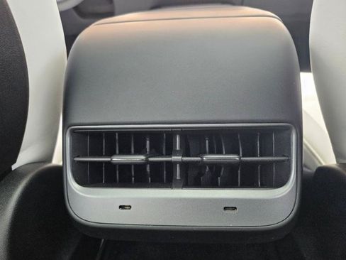 Used 2024 Tesla Model Y Long Range RWD image 62