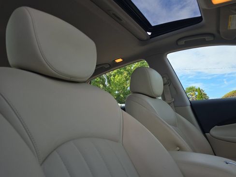 Used 2017 INFINITI QX50 AWD w/ Premium Plus Package image 17