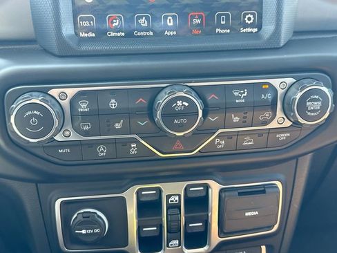 Used 2020 Jeep Gladiator Rubicon image 19