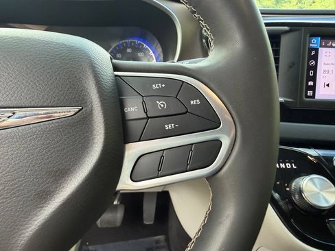 Used 2023 Chrysler Voyager LX FWD image 20
