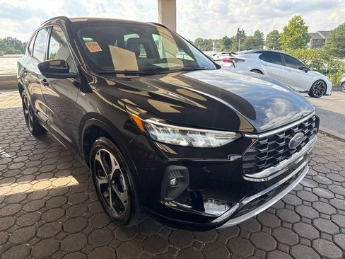 Used 2024 Ford Escape ST-Line Select w/ Tech Pack #2 AWD/4WD image 4