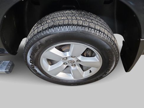 Used 2017 RAM 1500 Classic SLT w/ SLT Plus D￩cor Group image 34