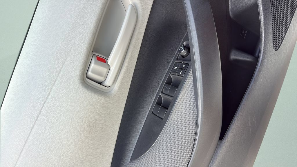 Used 2023 Toyota Corolla LE FWD image 17