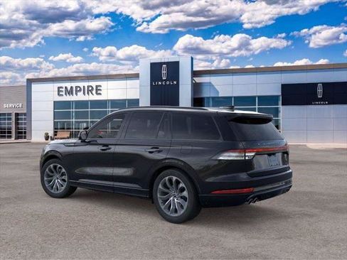 New 2026 Lincoln Aviator AWD w/ Jet Appearance Package image 4