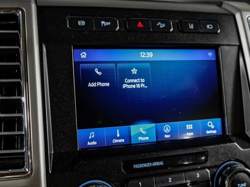 Used 2017 Ford F250 Lariat w/ Lariat Ultimate Package AWD/4WD image 25