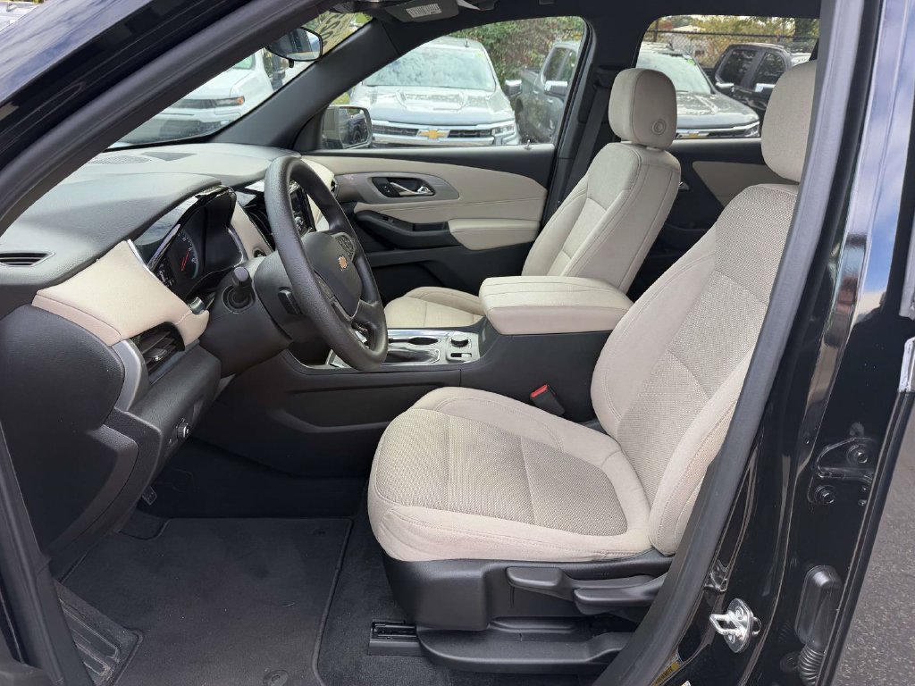 Used 2023 Chevrolet Traverse LS w/ Safety Package AWD/4WD image 16