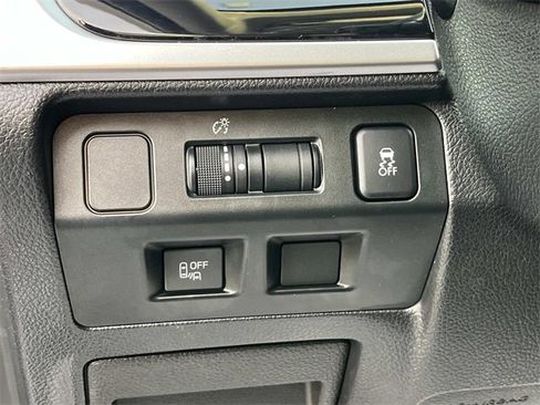 Used 2016 Subaru Crosstrek 2.0i Limited image 30