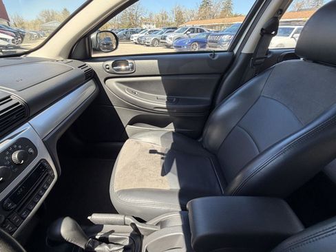 Used 2006 Chrysler Sebring Touring image 18