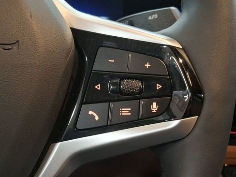 Used 2025 BMW i4 xDrive40i w/ Premium Package image 17