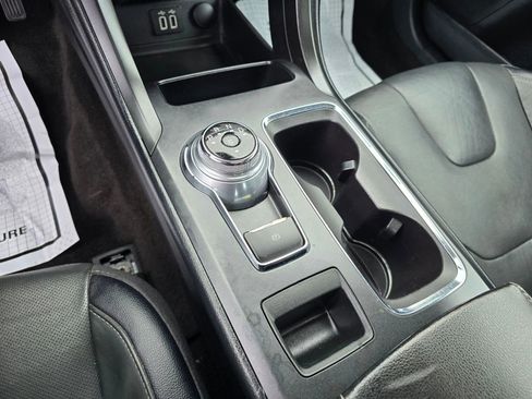 Used 2020 Ford Fusion Titanium image 31