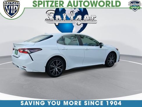 Used 2024 Toyota Camry SE w/ Cold Weather Package FWD image 8
