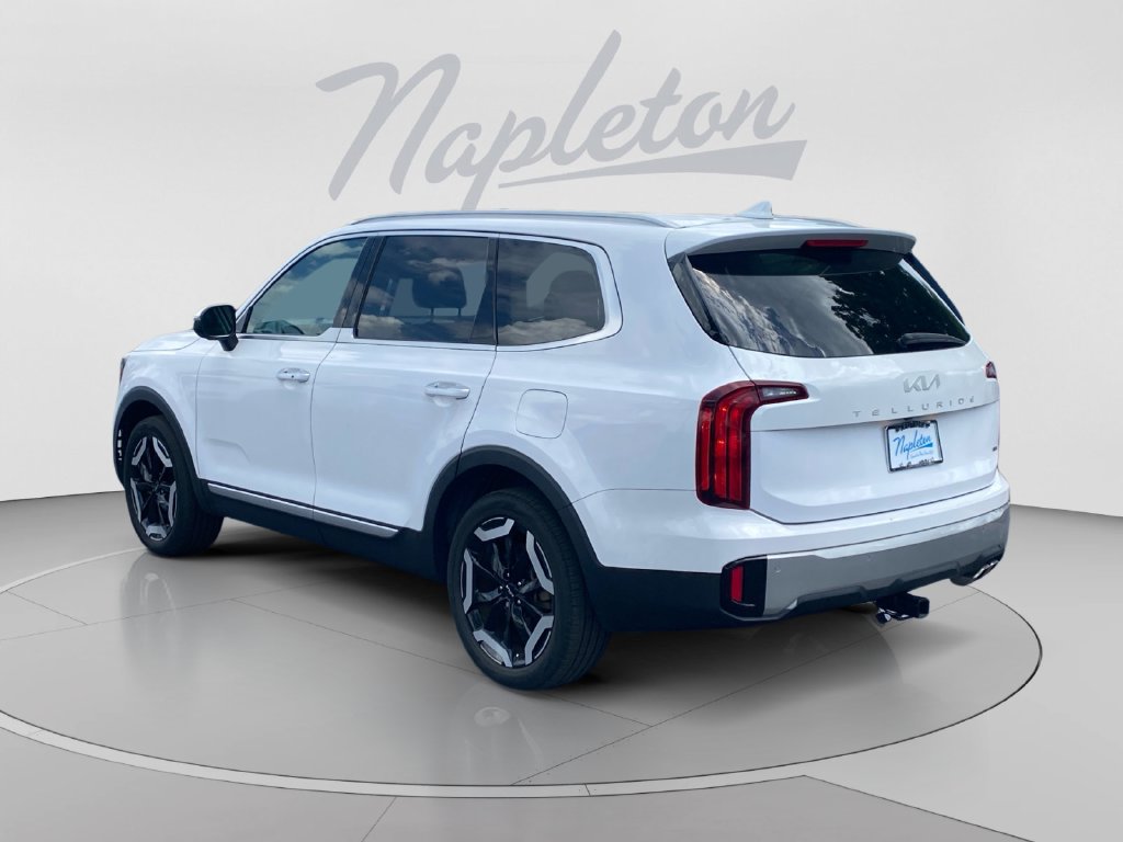 Used 2023 Kia Telluride S w/ S Sunroof Package AWD/4WD image 3