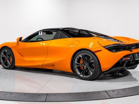 Used 2023 McLaren 720S Spider image 38