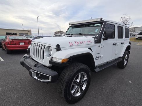 Used 2021 Jeep Wrangler Unlimited Sahara image 7