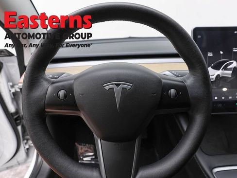 Used 2022 Tesla Model 3 AWD/4WD image 10
