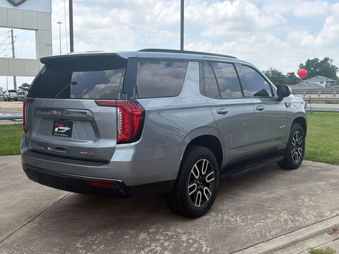 Used 2023 GMC Yukon AT4 AWD/4WD image 9