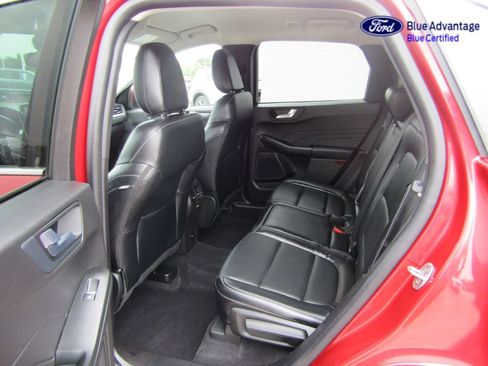 Certified 2023 Ford Escape Platinum AWD/4WD image 31